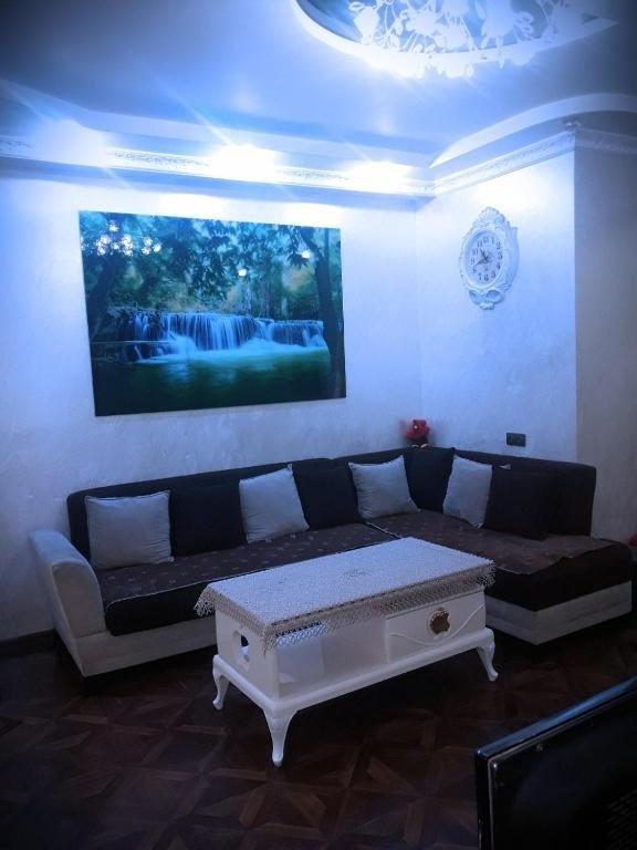 Батуми: Lela Apartament 200