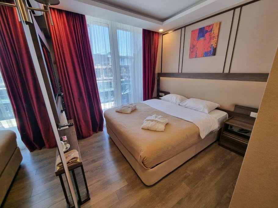 Батуми: Leo Group Apartment 14-308B Sunrise Batumi