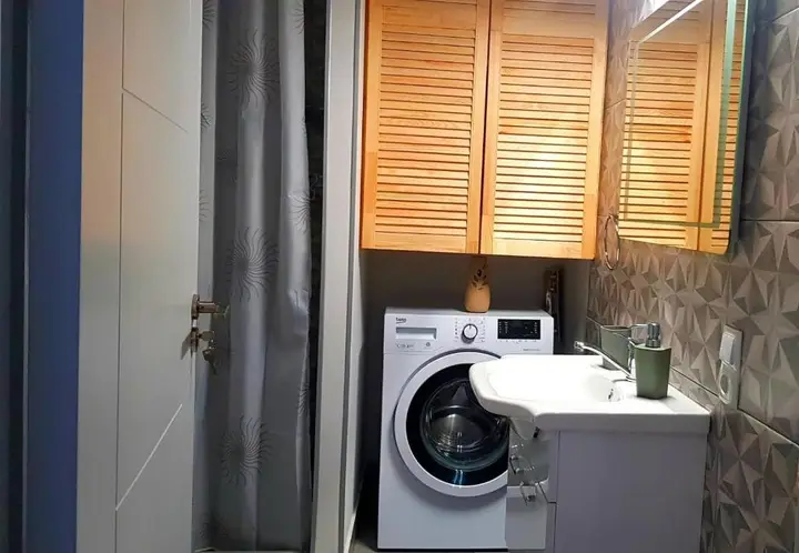 Lovely 1-bedroom Apartment in the center of Batumi — фото 3
