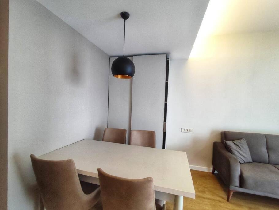 Батуми: Leo Group Luxury Apartment 18-20 Alliance Palace