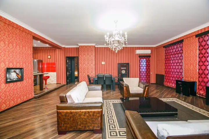Баку: LUX Apartment near in KFC