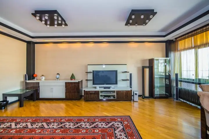 Баку: LUX Apartment near in KFC