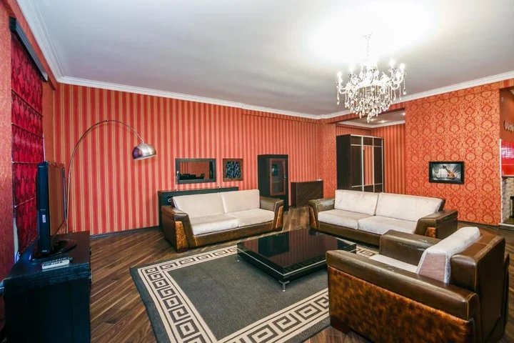 Баку: LUX Apartment near in KFC