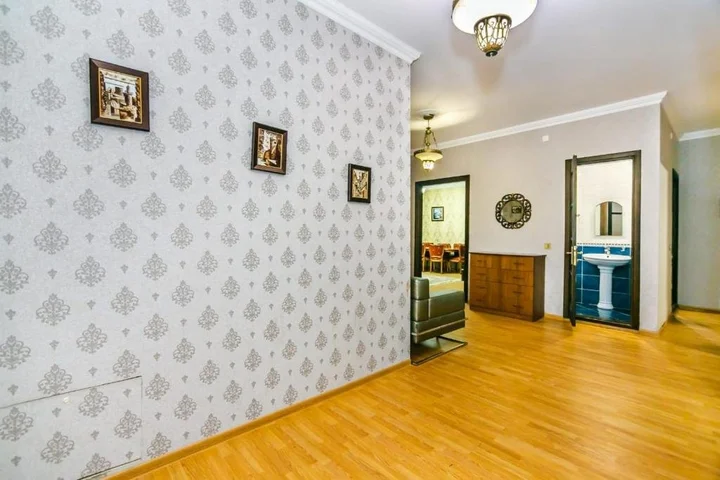Баку: LUX Apartment near in KFC