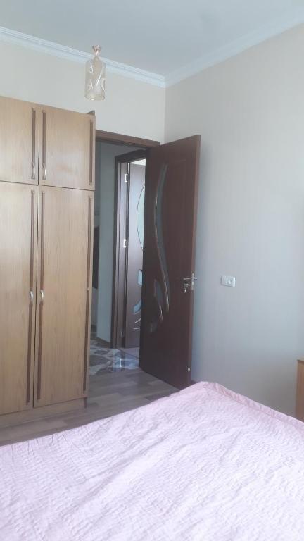 Тбилиси: Home,