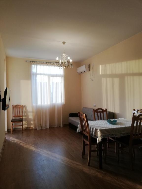 Батуми: Apartment On Gorgasali Str