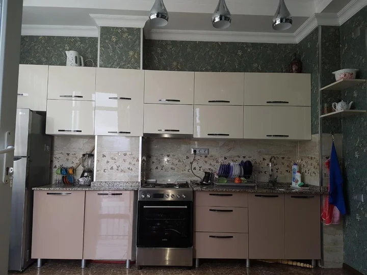 Батуми: Apartment On Chavchavadze Avenue