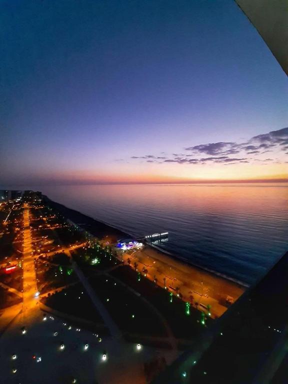Apartments Batumi with sea & mountains view — фото 6