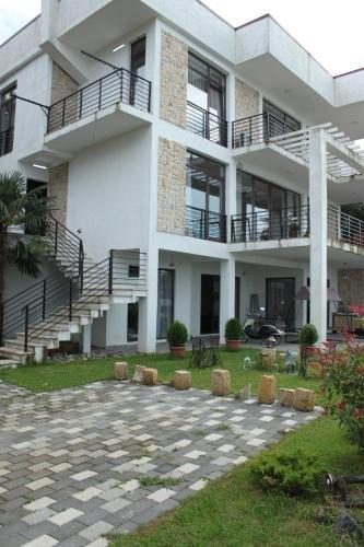 Батуми: Guesthouse White Villa