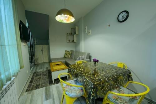 Батуми: Nina's Guest House