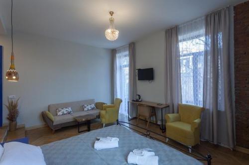 Тбилиси: Bricks Room Hotel