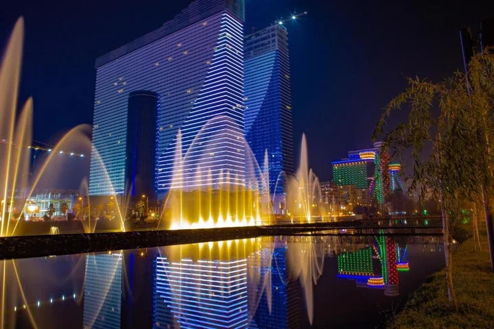 Батуми: Hotel Orbi City on the beach of Batumi