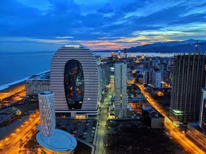 Батуми: Hotel Orbi City on the beach of Batumi