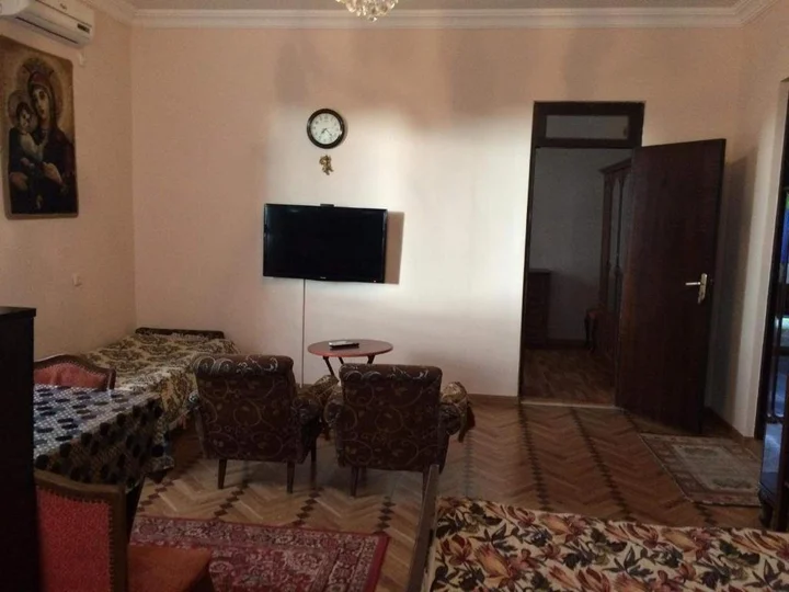 Кобулети: საოჯახო სასტუმრო/Family Hotel