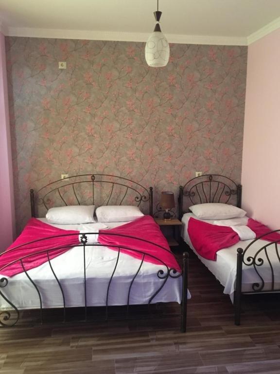 Кобулети: hotel twins G&G