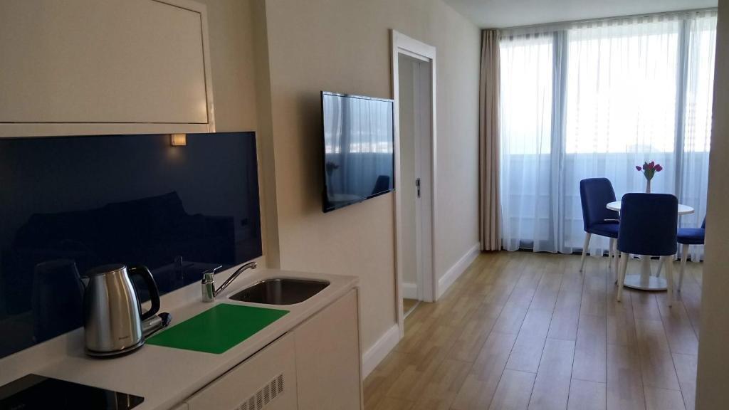Батуми: Hotel orbi city sea view