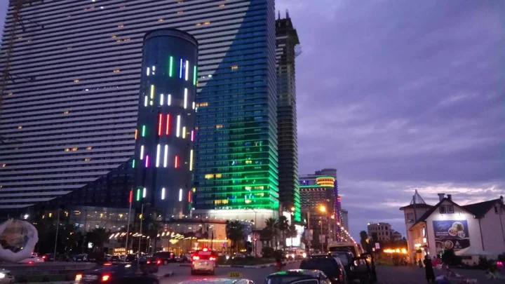Батуми: Hotel orbi city sea view
