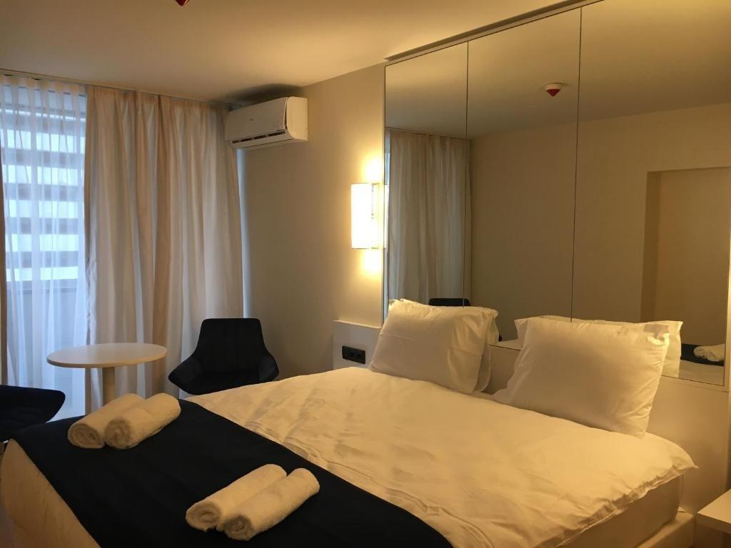 Orbi Twin Tower Hotel room — фото 3