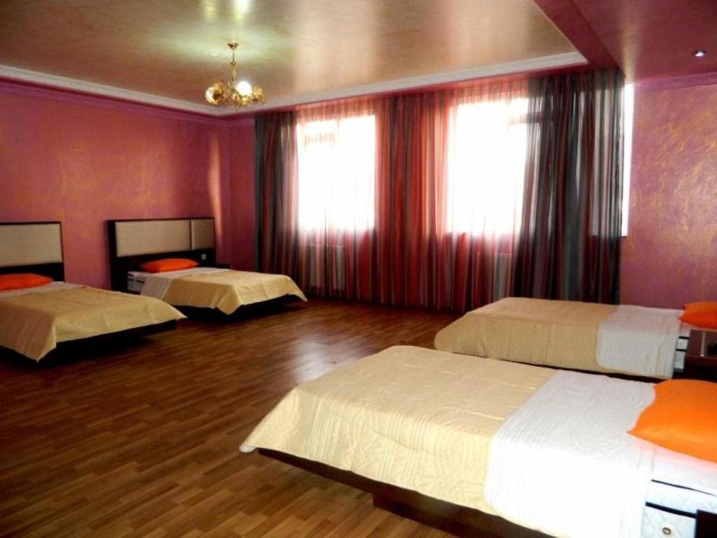 Батуми: Hotel Neba