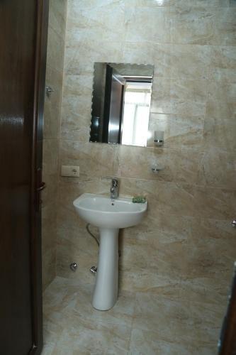 Батуми: Nearby Gonio Hotel "Arma"