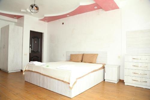 Батуми: Nearby Gonio Hotel "Arma"