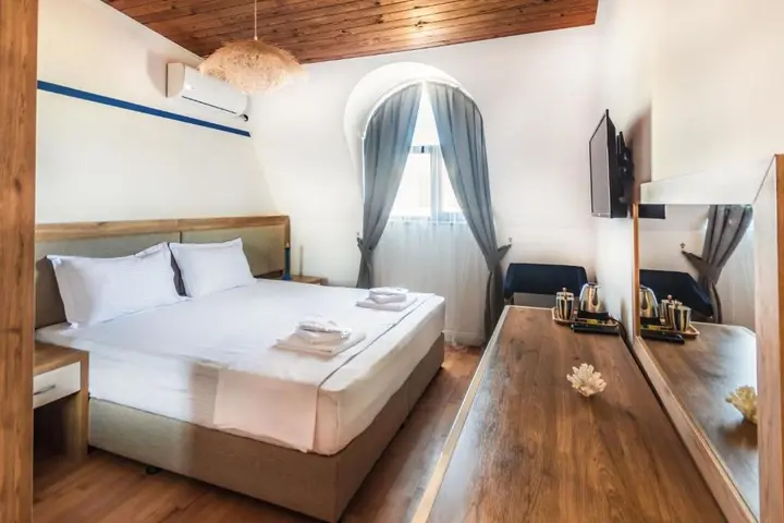 Батуми: Sadafi Hotel • სასტუმრო სადაფი