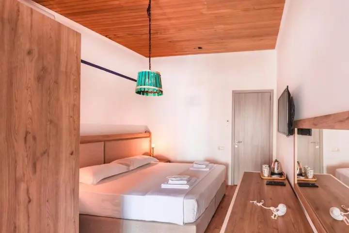 Батуми: Sadafi Hotel • სასტუმრო სადაფი