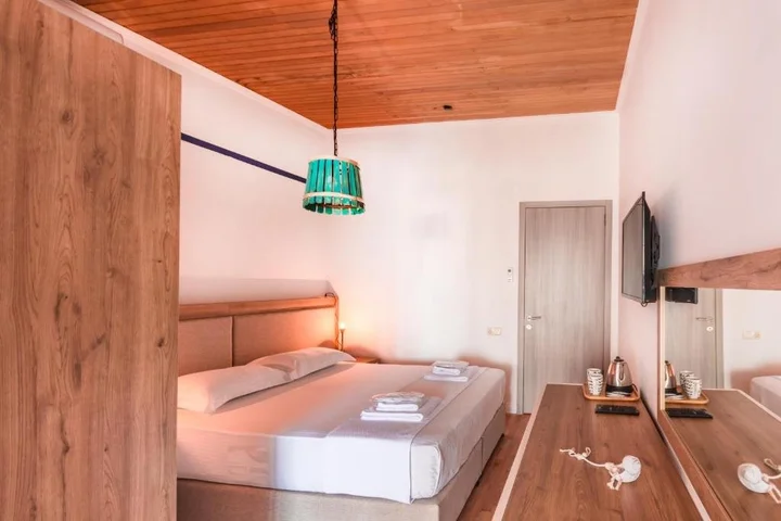 Батуми: Sadafi Hotel • სასტუმრო სადაფი