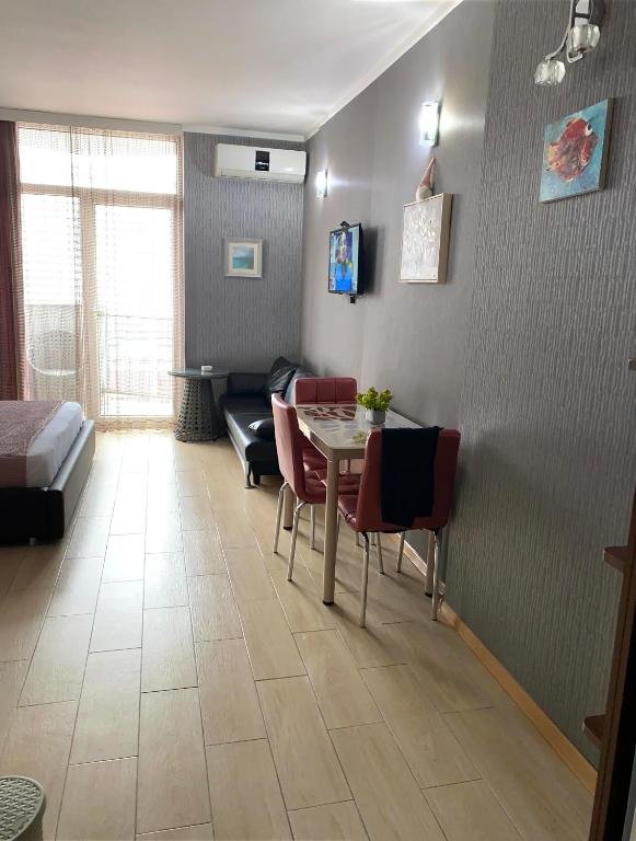 Батуми: Lela's Apartment