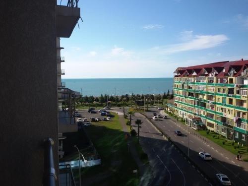 Cozy Apartment in Batumi 2 — фото 1