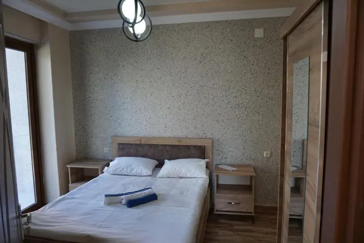 Батуми: Hotel Black Star