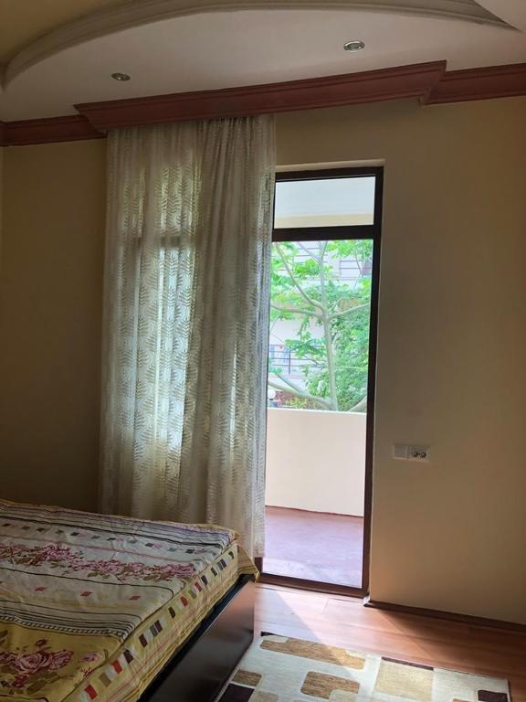 Батуми: Guest House RAUL