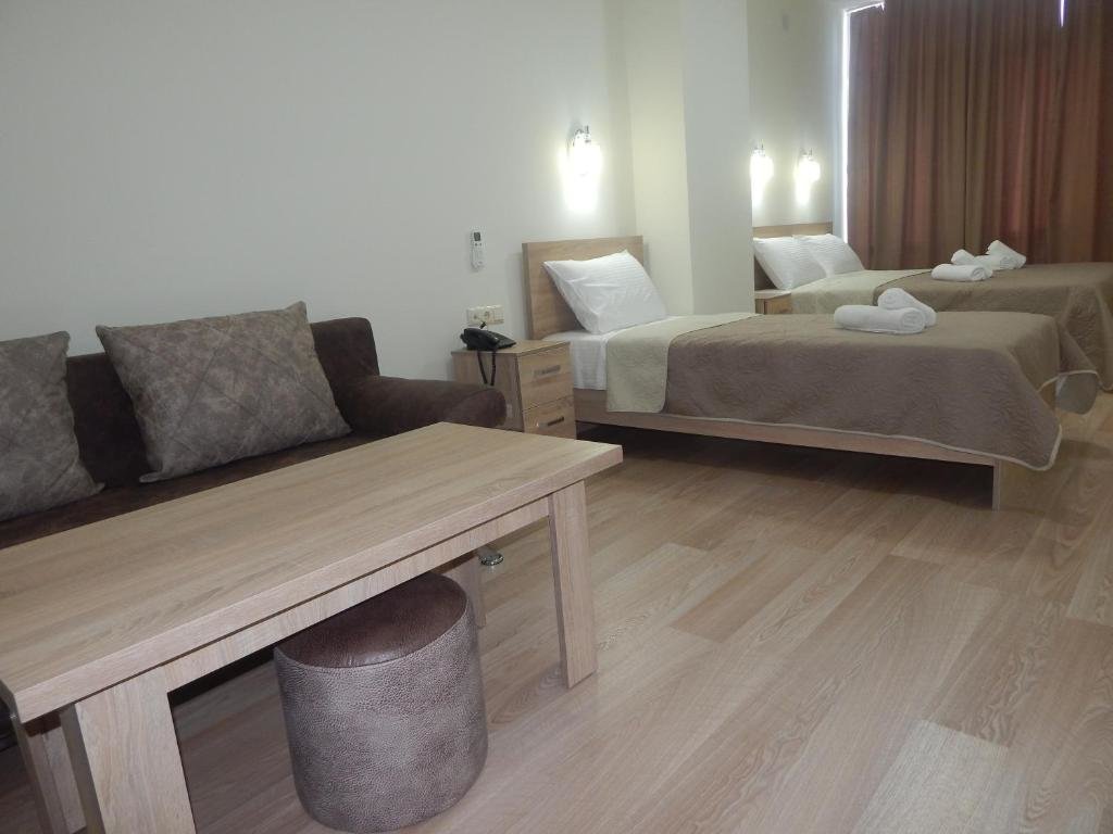Батуми: Hotel Belugo