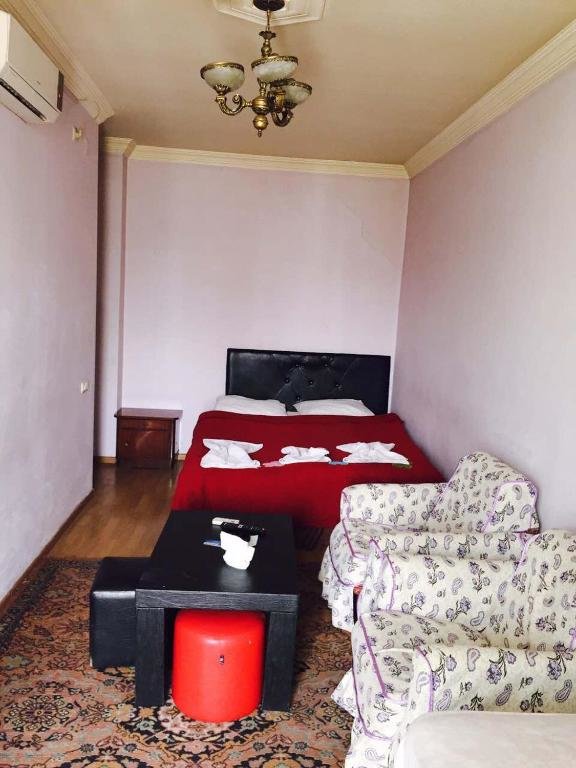 Батуми: Hotel Ragi