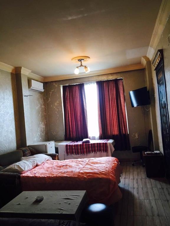 Батуми: Hotel Ragi