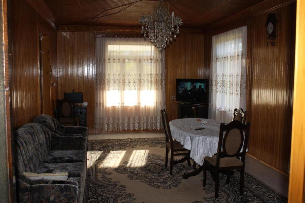 Батуми: House edo