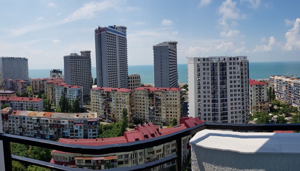 Батуми: Real Palace Residential Complex Pirosmani