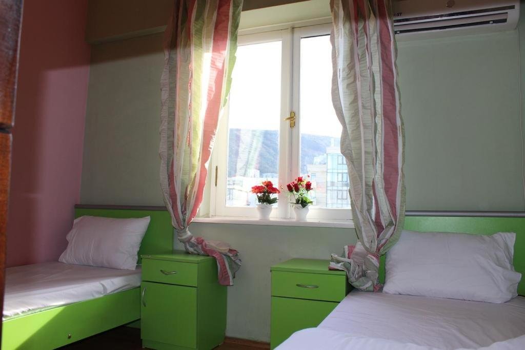 Тбилиси: Hitch Hostel