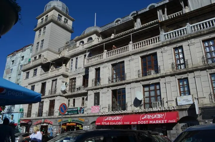 Батуми: Khatuna's apartment on Gamsakhurdia Street