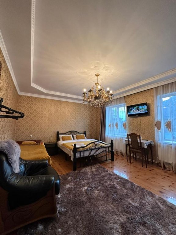 Степанцминда: Гостевой дом Elguja Qushashvili