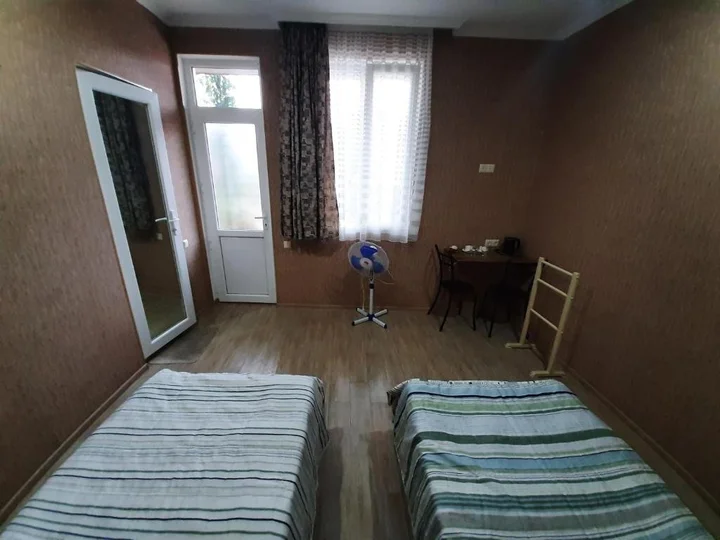 Батуми: Pavillion Guest House