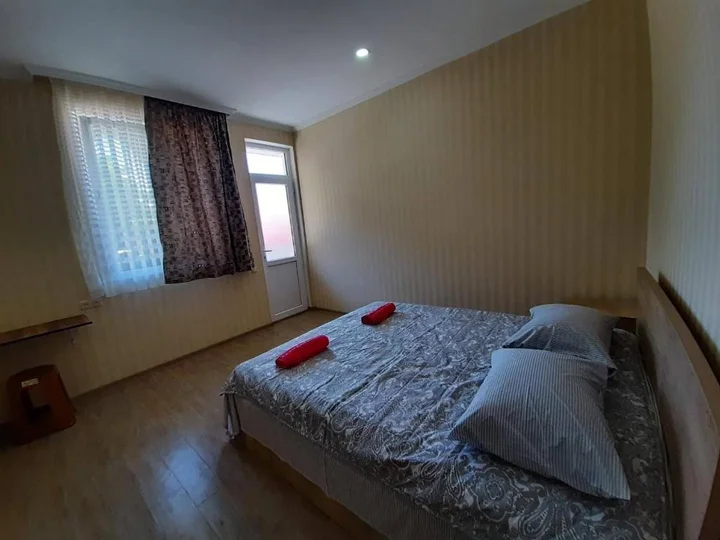 Батуми: Pavillion Guest House