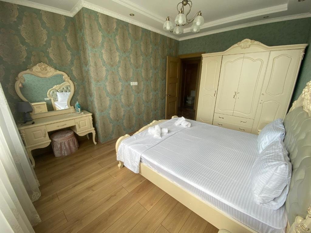 Батуми: Apartament - KAMELIA 96