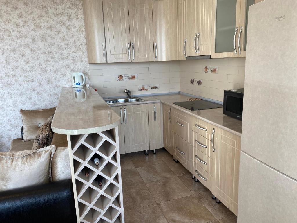 Батуми: Apartament - KAMELIA 96