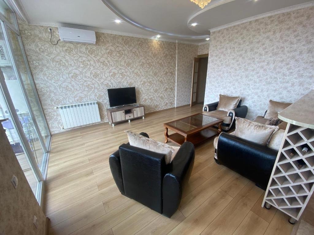 Батуми: Apartament - KAMELIA 96