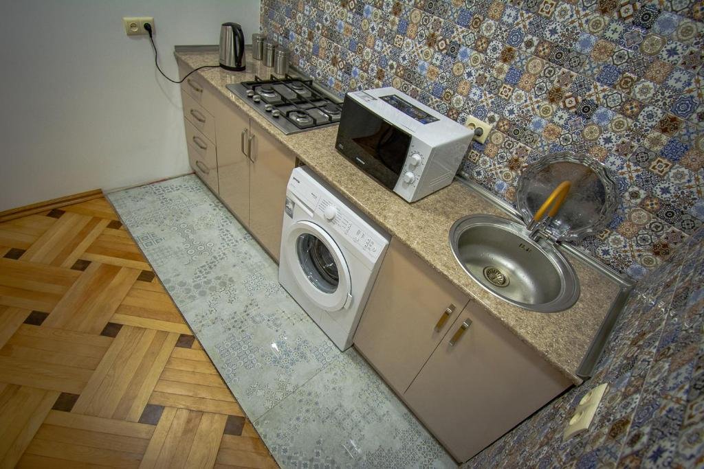 Батуми: NaNa's Guesthouse