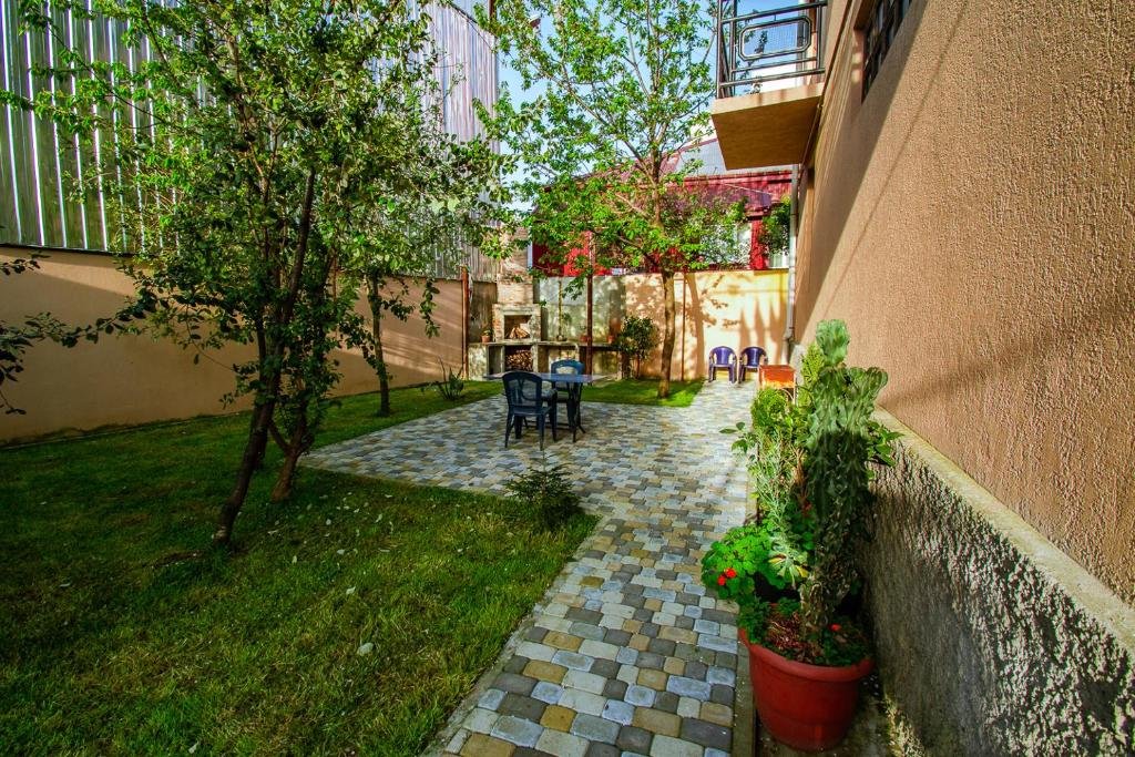 Батуми: NaNa's Guesthouse