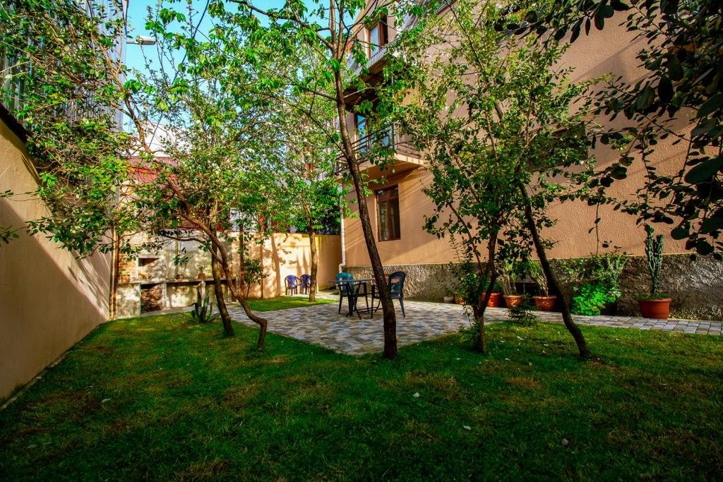 Батуми: NaNa's Guesthouse