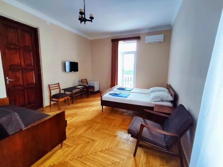 Кобулети: Guesthouse White Swan