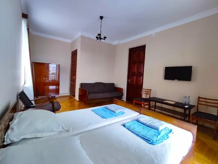 Кобулети: Guesthouse White Swan